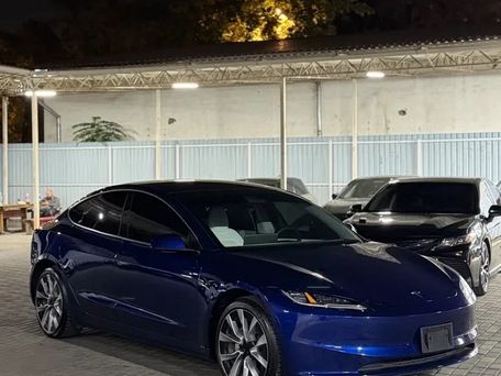 Tesla Model 3, 2025 — фото 1