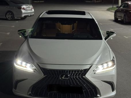 Lexus ES, 2022 — photo 3