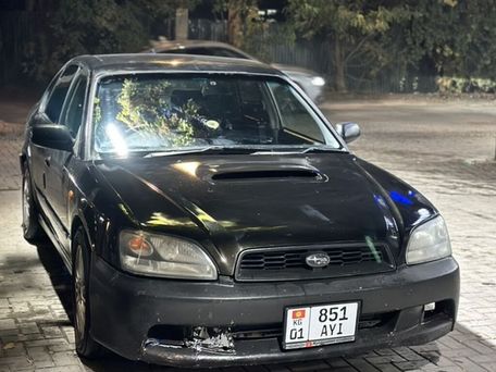 Subaru Legacy, 2002 — 照片 1