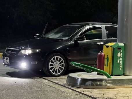 Honda Accord, 2004 — 照片 1