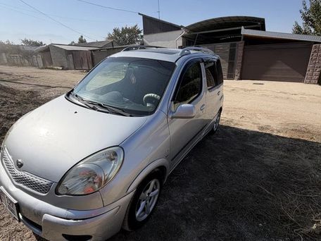 Toyota FunCargo, 2004 — photo 2