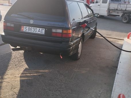 Volkswagen Passat, 1993 — сүрөт 1