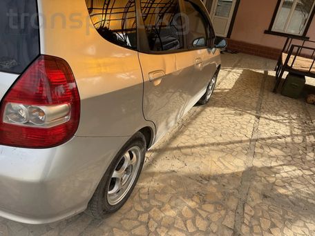 Honda Fit, 2003 — photo 3