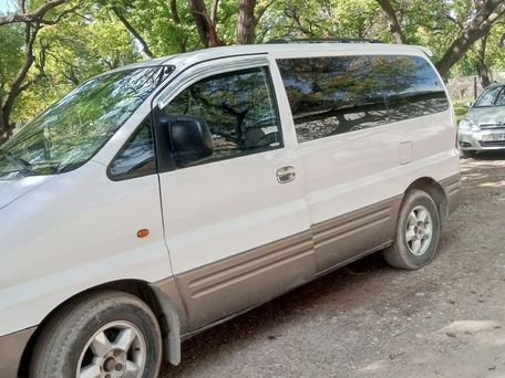 Hyundai Starex, 2002 — photo 3