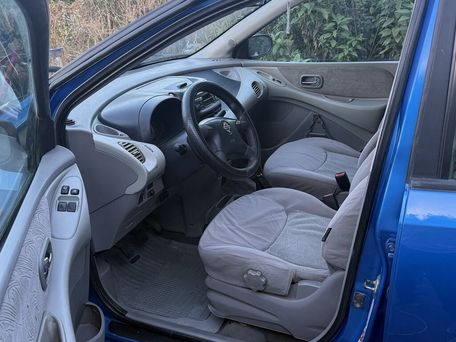 Nissan Almera Tino, 2001 — 照片 6