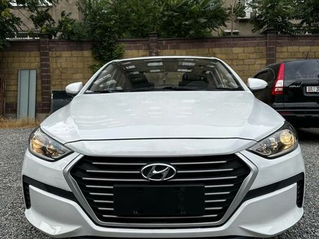 Hyundai Elantra, 2020 — фото 1