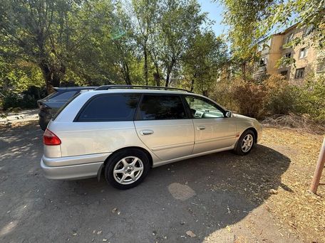 Toyota Avensis, 2002