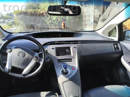 Toyota Prius, 2013 — фото 9