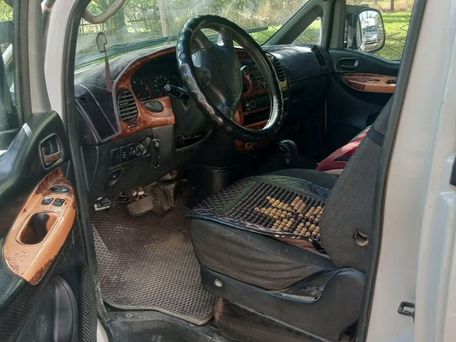 Hyundai Starex, 2002 — 照片 2