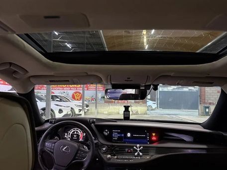 Lexus LS, 2018 — 照片 6