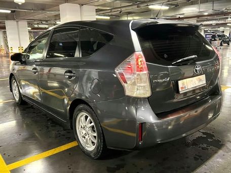 Toyota Prius v (+), 2013 — 照片 5
