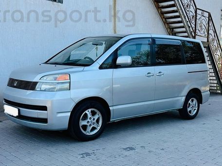 Toyota Voxy, 2004 — фото 2