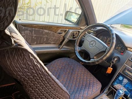 Mercedes-Benz E-Class, 1996 — photo 7