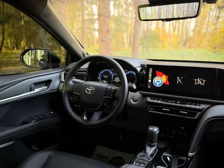 Toyota Camry, 2025 — 照片 10