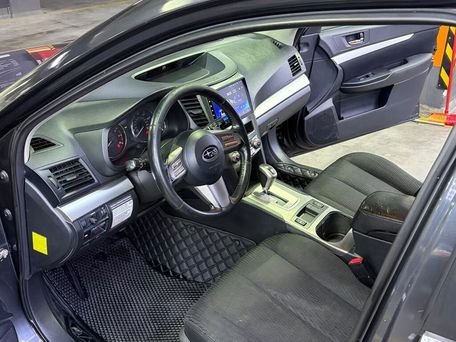 Subaru Outback, 2010 — photo 11