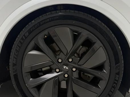 Li Auto (Lixiang) L7, 2023 — 照片 12