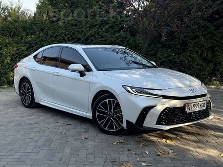 Toyota Camry, 2025 — 照片 3