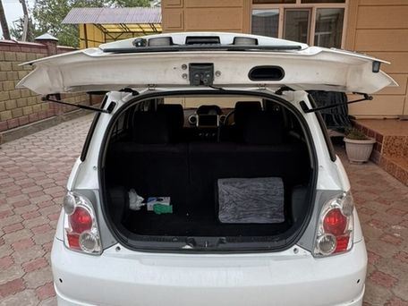 Toyota Ist, 2004 — photo 9
