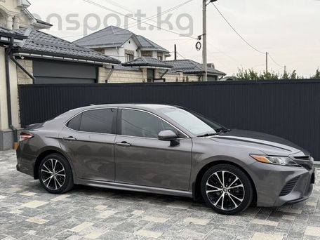 Toyota Camry, 2020 — 照片 5