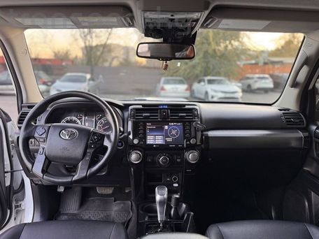 Toyota 4Runner, 2020 — photo 9