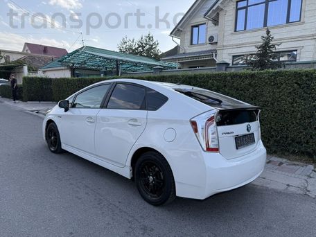 Toyota Prius, 2015 — фото 4