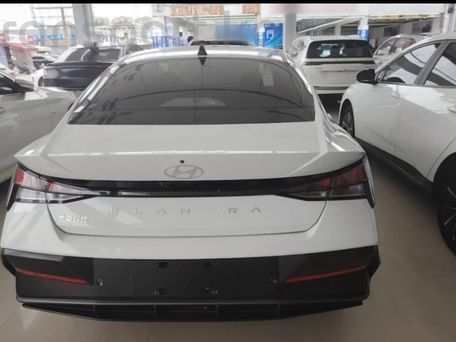 Hyundai Elantra, 2023 — photo 3