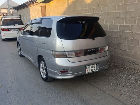 Toyota Gaia, 2000 — 照片 3