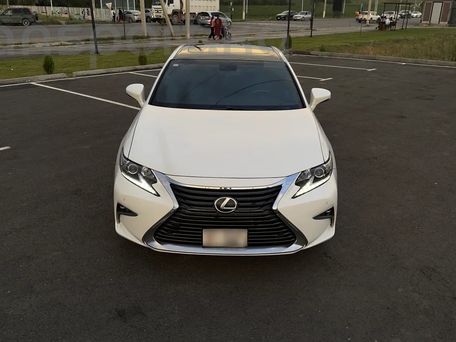 Lexus ES, 2016