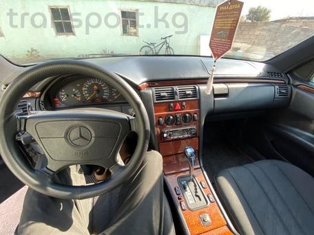 Mercedes-Benz E-Class, 1996 — photo 8