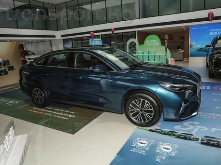 Geely Emgrand, 2026 — 照片 4