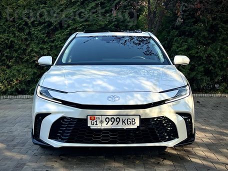 Toyota Camry, 2025 — photo 1