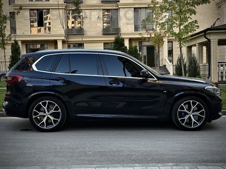 BMW X5, 2018 — 照片 2