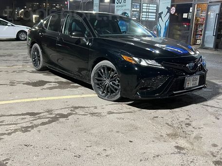 Toyota Camry, 2022 — 照片 2