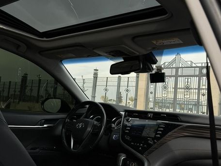 Toyota Camry, 2018 — photo 8