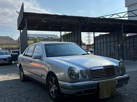 Mercedes-Benz E-Класс, 1995