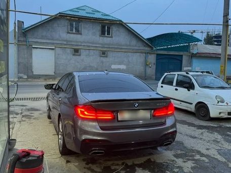 BMW 5 серии, 2017 — 照片 3