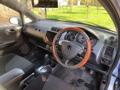 Honda Fit, 2003 — photo 6