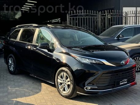 Toyota Sienna, 2021 — photo 1