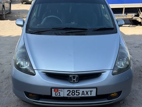 Honda Fit, 2002 — photo 1