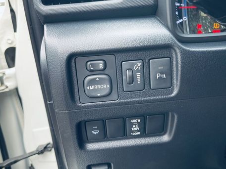 Toyota 4Runner, 2018 — фото 13