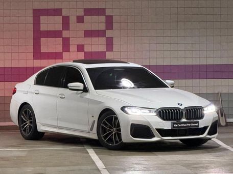 BMW 5 серии, 2021 — 照片 1