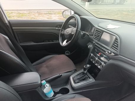 Hyundai Avante, 2019 — 照片 4