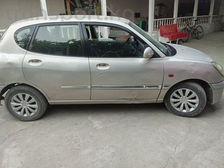Daihatsu Sirion, 2003 — photo 1