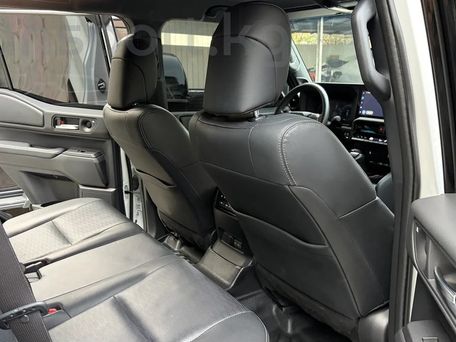 Toyota Land Cruiser Prado, 2024 — сүрөт 10