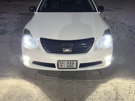 Toyota Crown, 2012 — 照片 1