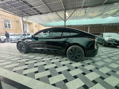 Tesla Model 3, 2025 — сүрөт 4