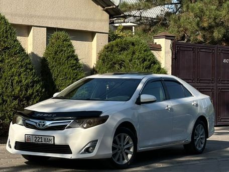 Toyota Camry, 2012 — фото 2