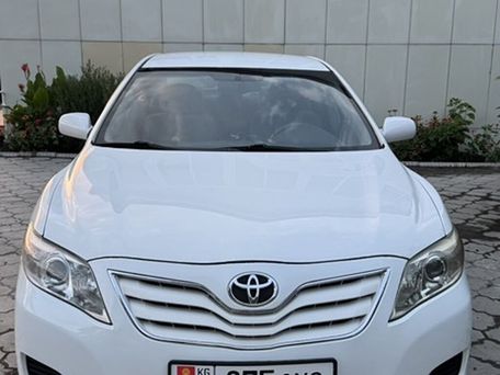 Toyota Camry, 2010 — 照片 1