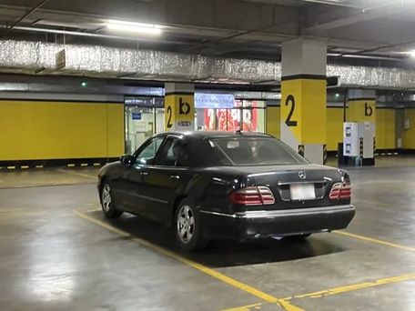 Mercedes-Benz E-Класс, 2001 — 照片 3