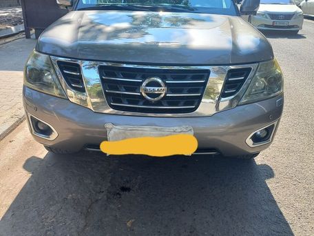 Nissan Patrol, 2010 — photo 3
